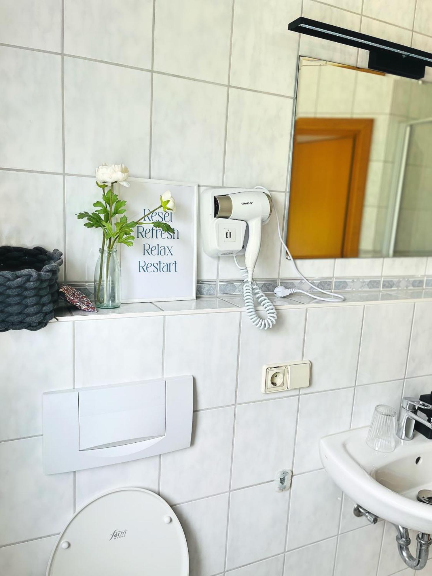 Am Landhaus - Gaestezimmer Walsheim Ruang foto